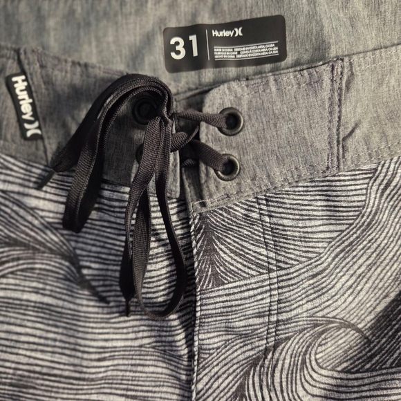 Hurley Men’s Board Shorts Size 31 Gray Black Swim Trunks Surf Beachwear - Picture 5 of 10